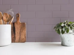 The Color Kitchen Wandfarbe Violett 